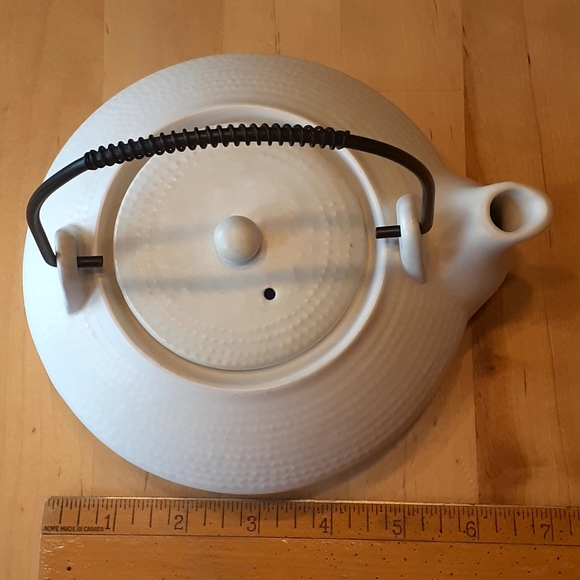 Torre & Tangus Asian Teapot - Picture 3 of 9